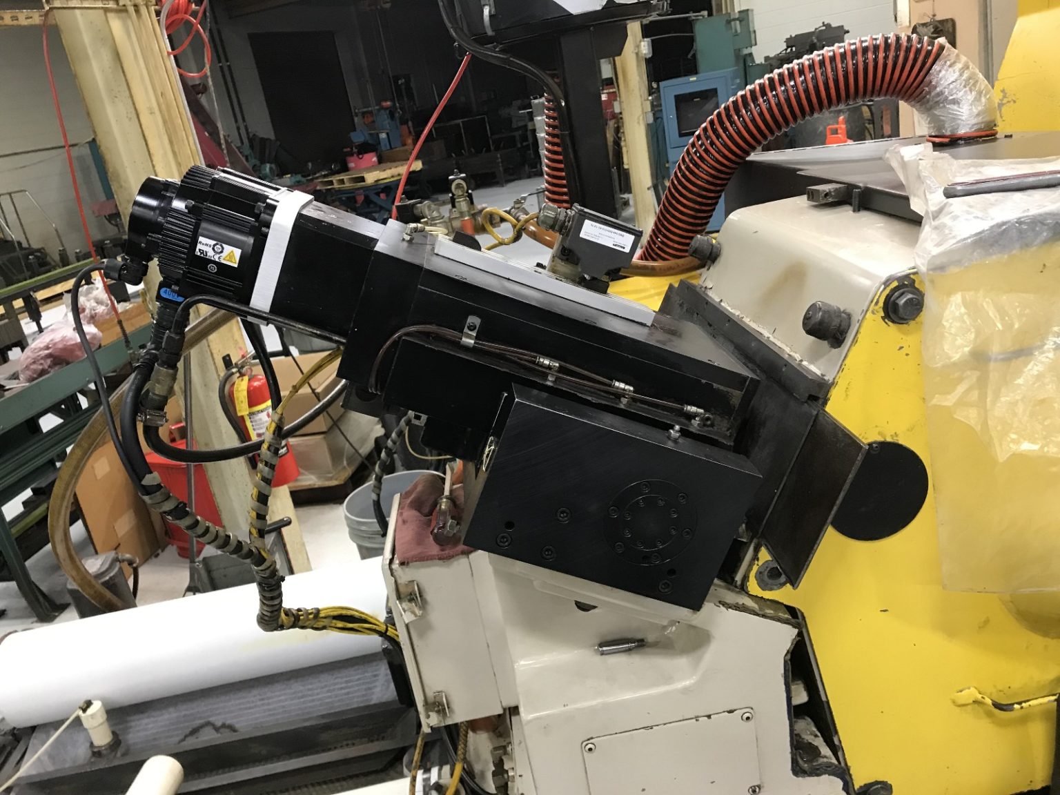 CINCINNATI CENTERLESS GRINDER 32512 CONTROL RETROFIT MachMotion